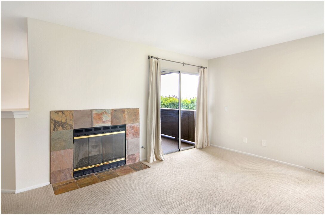 48 Corniche in Dana Point, CA - Building Photo