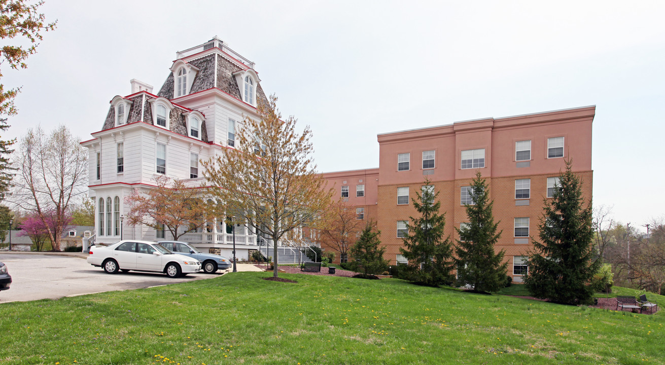 Aigburth Vale Senior Community in Towson, MD - Foto de edificio