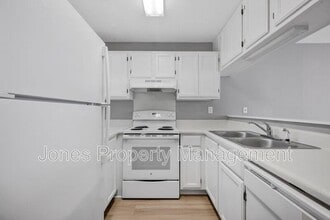 307 Country Club Dr NE in Concord, NC - Building Photo - Building Photo