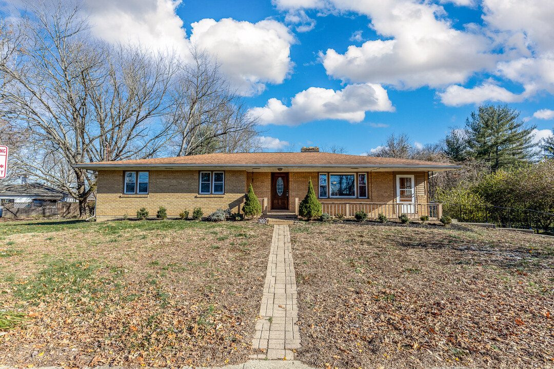 702 Bauer Ave in Batavia, OH - Building Photo