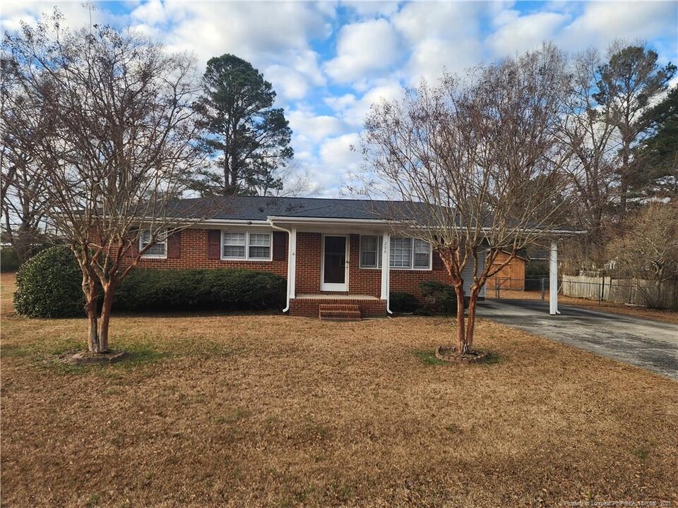 206 Britt St in Smithfield, NC - Building Photo