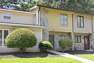 1678 Wynndowne Trail in Smyrna, GA - Building Photo