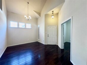 5033 Bomford Dr in Fort Worth, TX - Foto de edificio - Building Photo