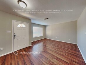 1919 Carriage Club Dr in Cedar Park, TX - Foto de edificio - Building Photo