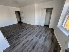 48 1/2 3rd St, Unit Multi family 2nd and 3rd in Newark, NJ - Building Photo - Building Photo