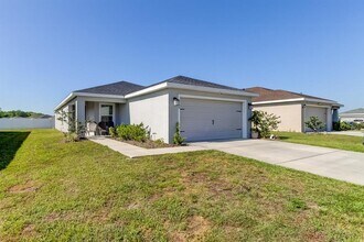 6738 Hanworth Ln in Zephyrhills, FL - Building Photo - Building Photo