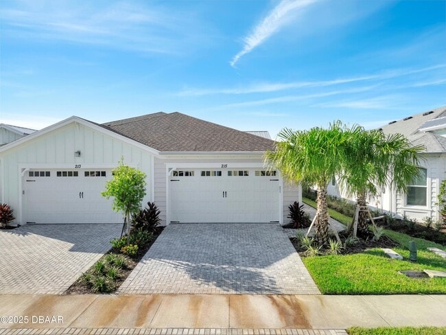 215 Summertime Pl in Daytona Beach, FL - Foto de edificio - Building Photo