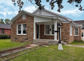 1569 Elliott St in Houston, TX - Building Photo