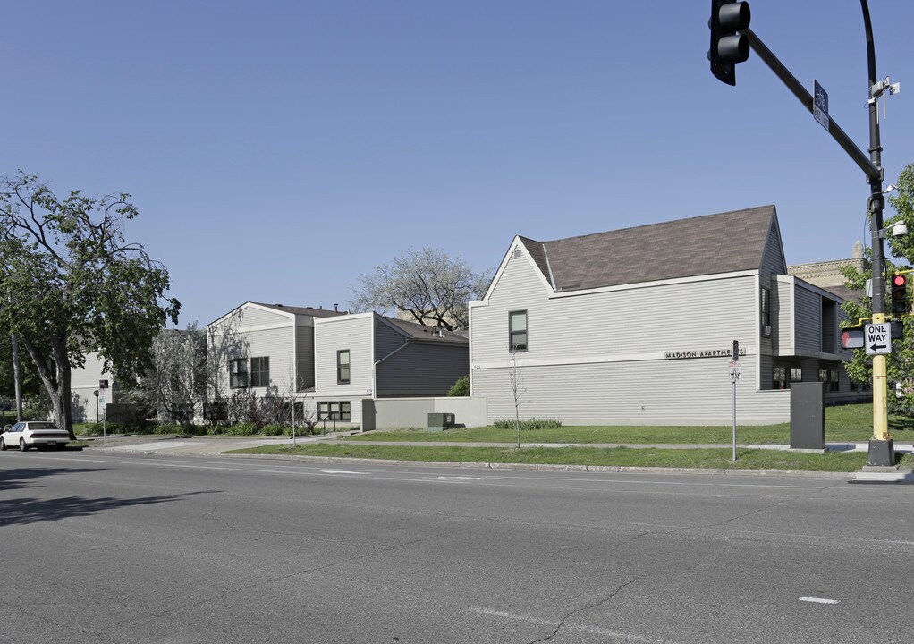 Madison Apartments in Minneapolis, MN - Foto de edificio