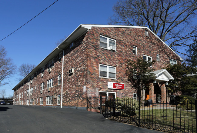 Bellewood Gardens in Elizabeth, NJ - Foto de edificio - Building Photo