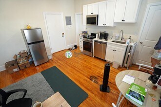 1218 Commonwealth Ave in Boston, MA - Building Photo - Building Photo