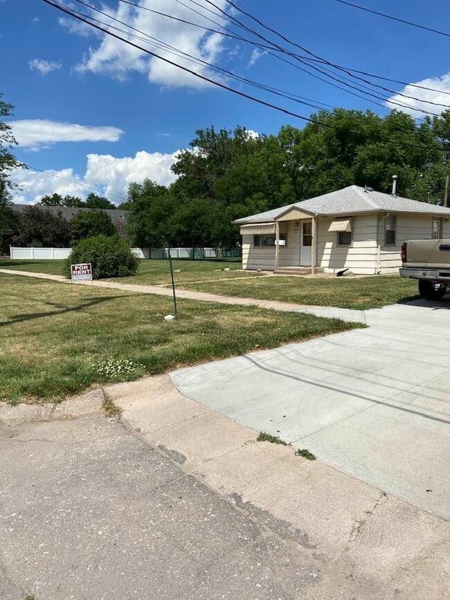 710 N Kansas Ave in Hastings, NE - Building Photo - Building Photo