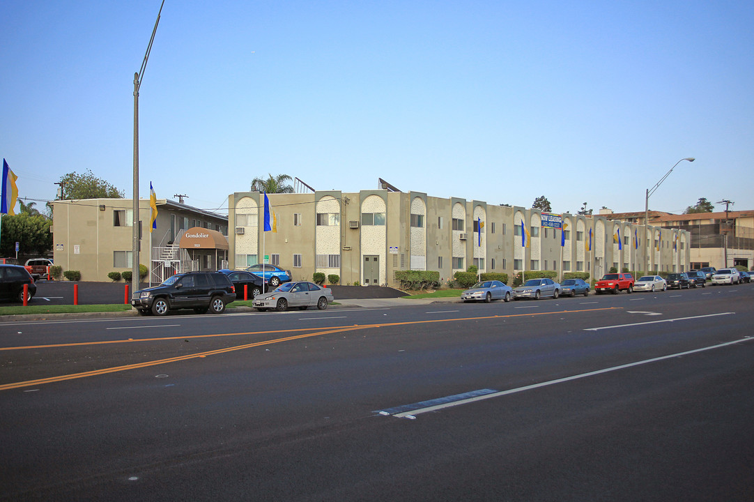 Gondolier Apartments in Long Beach, CA - Building Photo