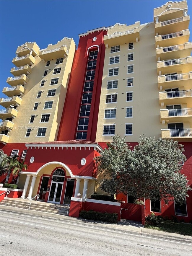 215 SW 42nd Ave in Coral Gables, FL - Building Photo - Building Photo