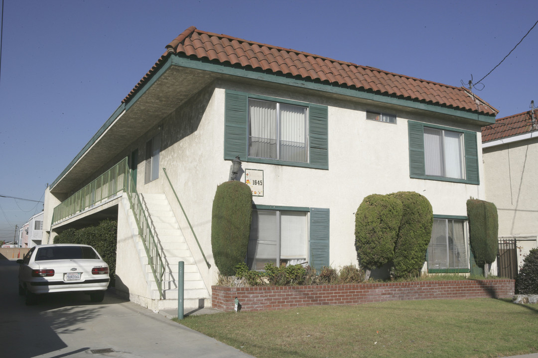 1645 W 219th St in Torrance, CA - Building Photo