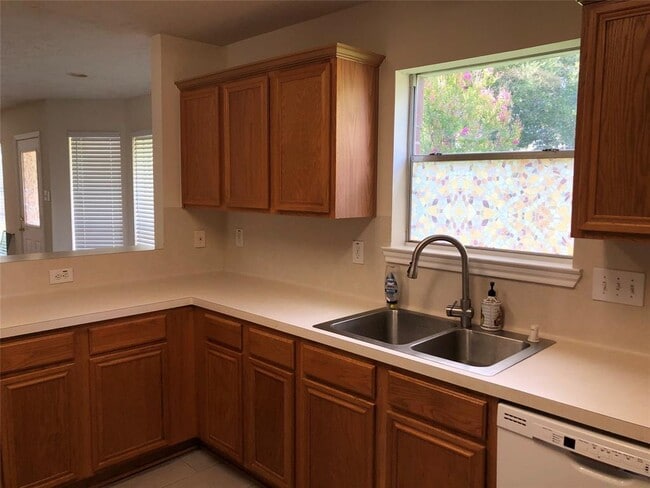 22522 Holly Lake Dr in Katy, TX - Building Photo - Building Photo