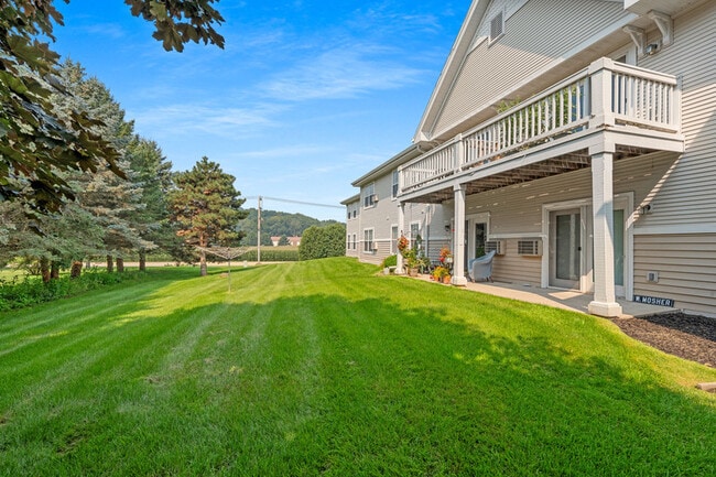 Hawthorne Senior Apartments in Waterloo, WI - Building Photo - Building Photo