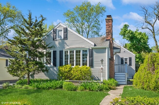 property at 344 W Maple St