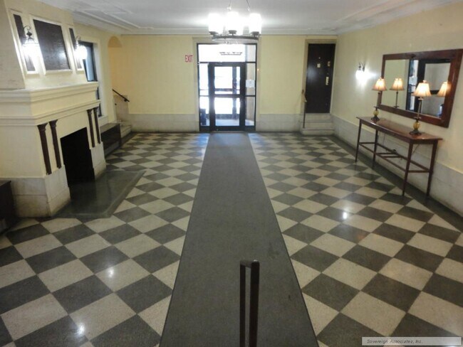 320 Wadsworth Ave in New York, NY - Building Photo - Building Photo