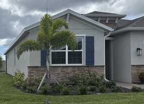 15968 Crofton Spgs Wy in Port Charlotte, FL - Building Photo