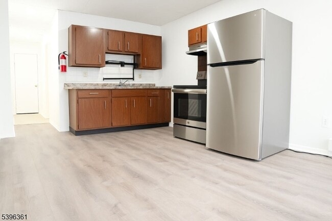 126 Main St in Franklin, NJ - Building Photo - Building Photo