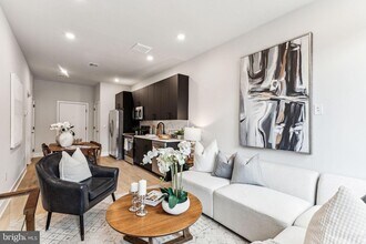 6910 Ridge Ave, Unit 206 in Philadelphia, PA - Building Photo - Building Photo