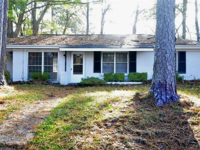 property at 2720 Green Oaks Dr