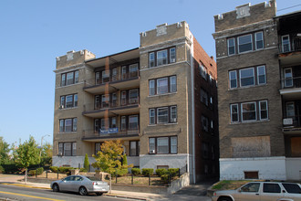 356 William St in East Orange, NJ - Foto de edificio - Building Photo