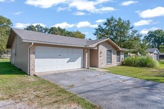 908 TX-243 in Canton, TX - Building Photo - Building Photo