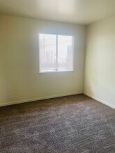 851 Greenwood Ave in West Sacramento, CA - Building Photo - Building Photo