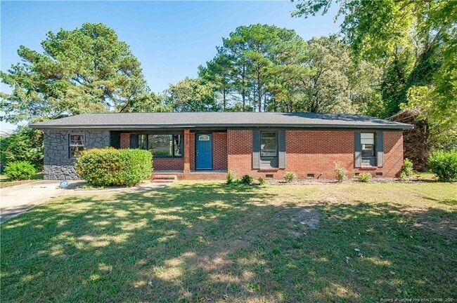 5512 Lariat Ct