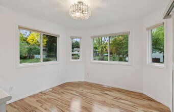 12824 Eagle Ridge Dr in Burnsville, MN - Building Photo - Building Photo