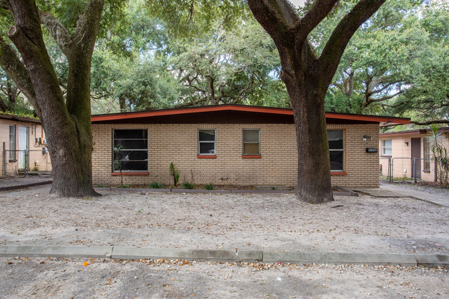 8726 N 48th St in Tampa, FL - Building Photo - Building Photo