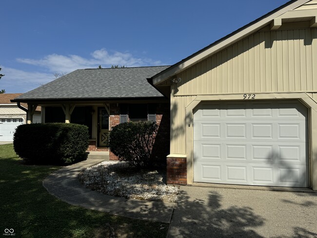972 Red Maple Ct