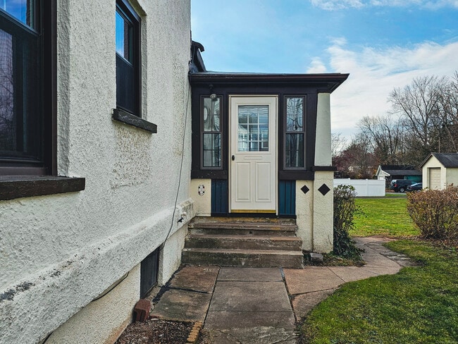 581 Center St in Wallingford, CT - Building Photo - Building Photo