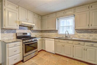 3274 Harris Dr in College Park, GA - Building Photo - Building Photo