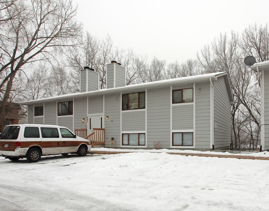Woodland Apartments in Colorado Springs, CO - Foto de edificio