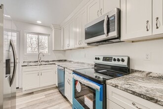 5384 S Huron St in Littleton, CO - Building Photo - Building Photo