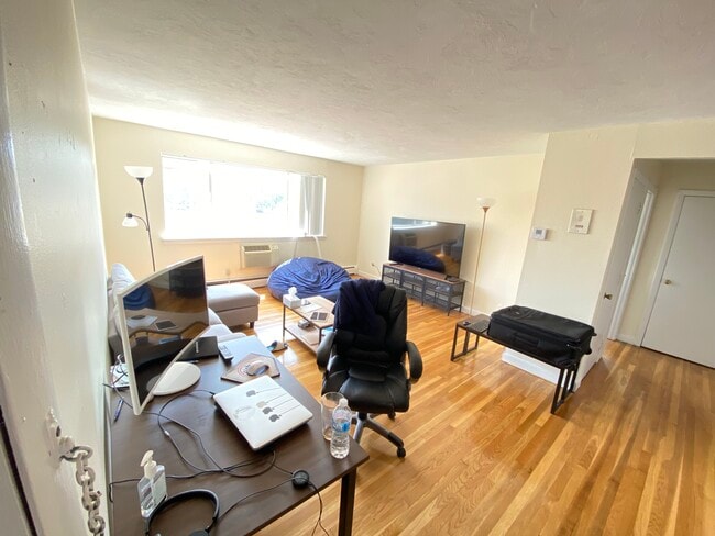 95 Gardner St, Unit 1