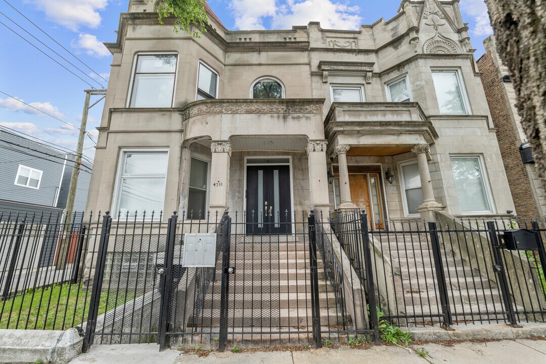 4311 S Vincennes Ave in Chicago, IL - Building Photo