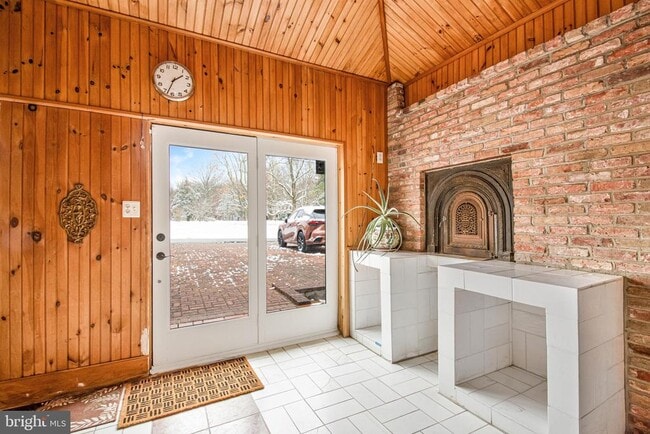 property at 6561 Shady Side Rd