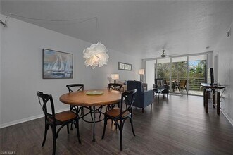 15161 Cedarwood Ln, Unit 1205 in Naples, FL - Building Photo - Building Photo