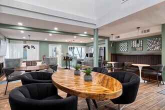 The Lantern Apartments in Austin, TX - Building Photo - Interior Photo