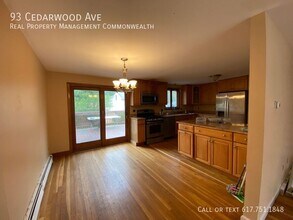 93 Cedarwood Ave in Waltham, MA - Building Photo - Building Photo