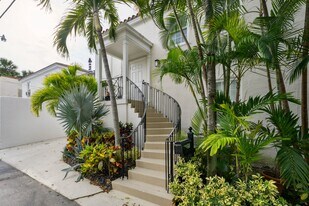 151 S County Rd in Palm Beach, FL - Building Photo