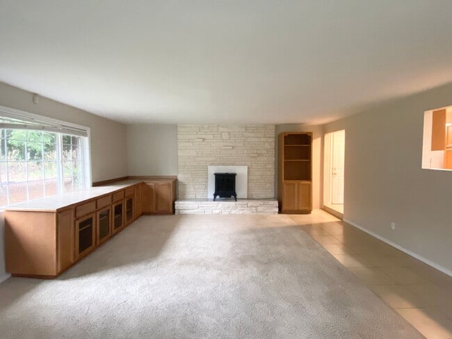 17244 SE Wax Rd in Covington, WA - Building Photo - Building Photo