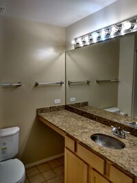 208 W Washington St, Unit 801 in Chicago, IL - Building Photo - Building Photo