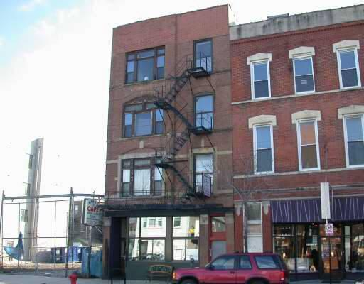 1421 W Chicago Ave in Chicago, IL - Foto de edificio