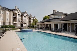 92West in West Des Moines, IA - Building Photo