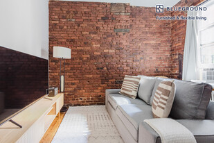 57 Thompson St in New York, NY - Building Photo